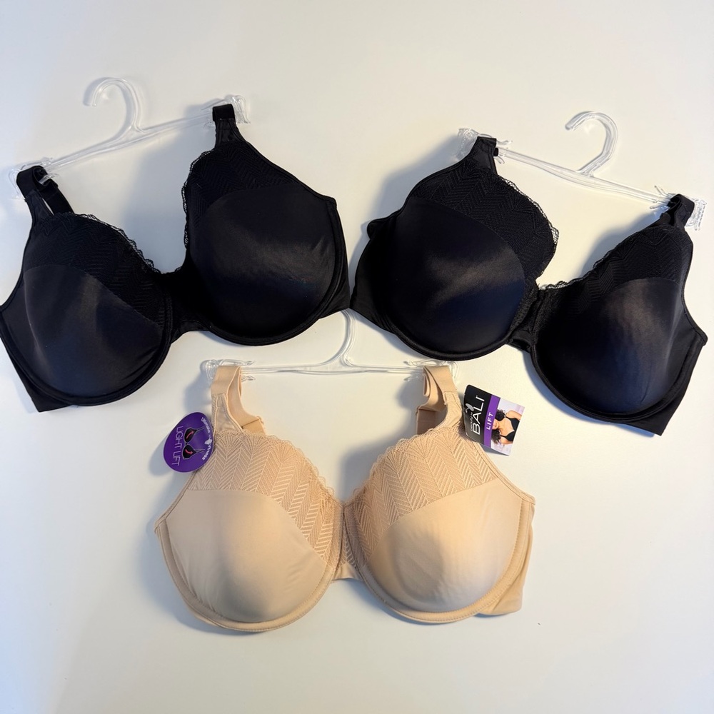 Lot of 3 Bali 36DD Passion For Comfort Lift Bras 1 NWT Nude & 2 EUC Black DF0082